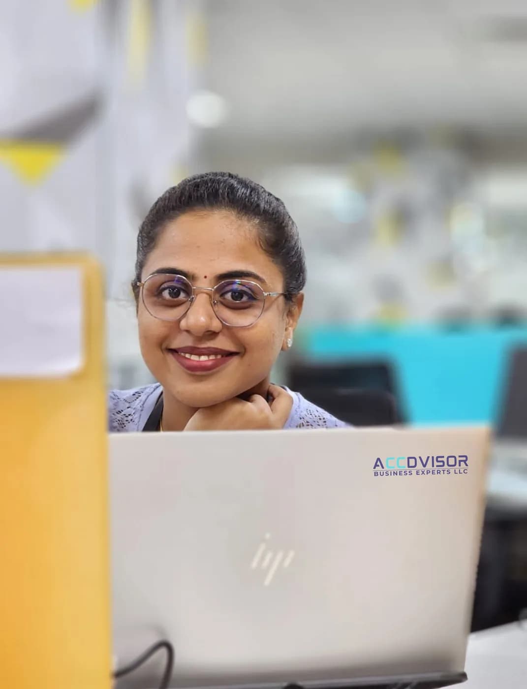 Accdvisor finance professional at work
